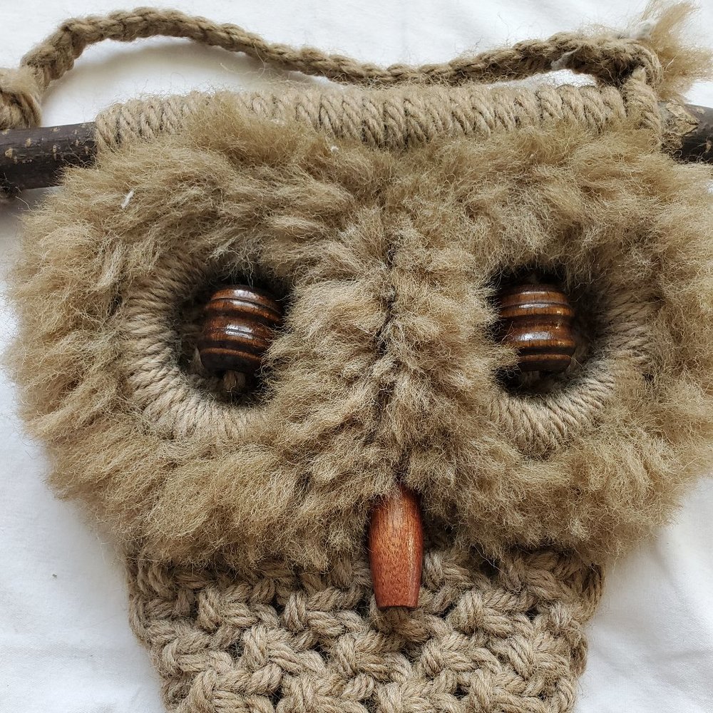 Macramé Owl wall hanging - Picture 3 of 4